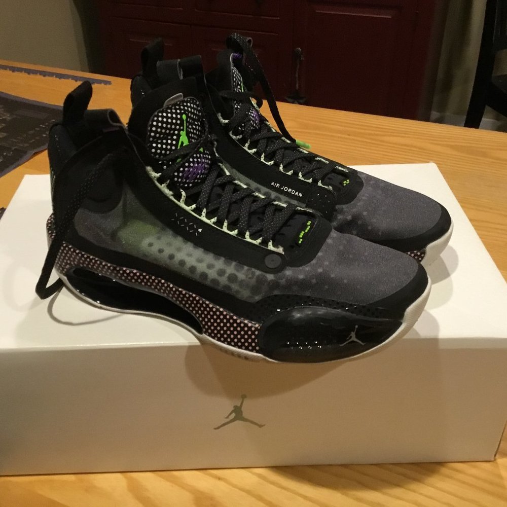 Air Jordan XXXIV (GS) Size 6